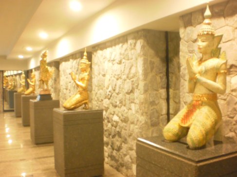 Gem's Gallery in Thailand is the world's biggest jewelry store