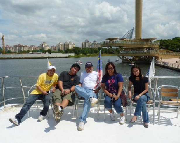 Aboard Cruise Tasik Putrajaya during the annual Hot Air Balloon Festival in Putrajaya, Malaysia. Aboard Cruise Tasik Putrajaya during the annual Hot Air Balloon Festival in Putrajaya, Malaysia.