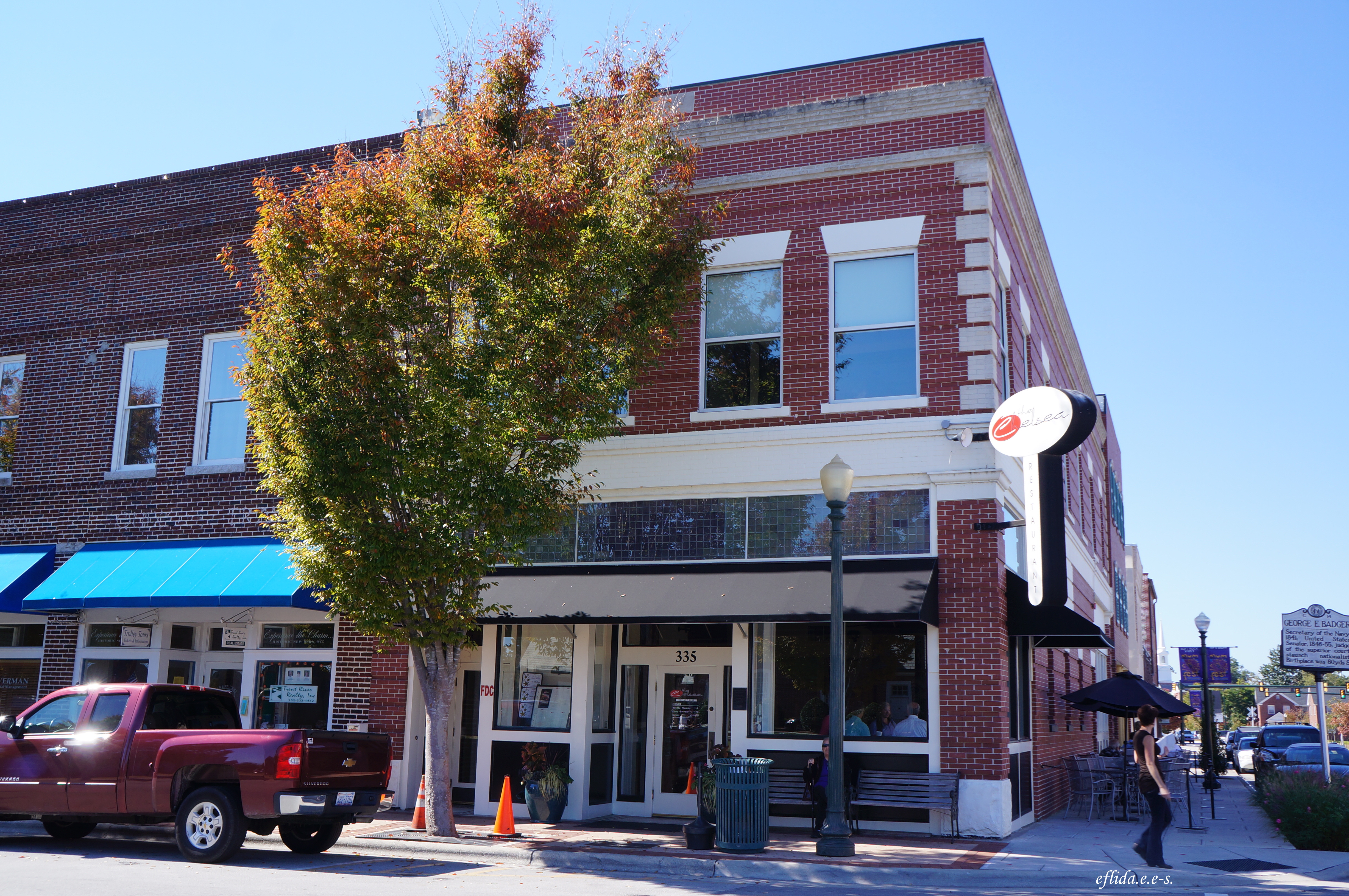 The Chelsea in New Bern, North Carolina as mentioned in the book The Wedding by Nicholas Sparks. The Chelsea in New Bern, North Carolina as mentioned in the book The Wedding by Nicholas Sparks.