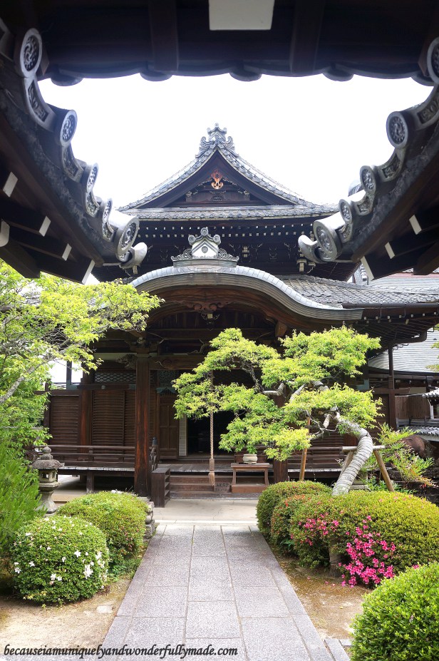 One of the buildings at Eikan-dō Zenrin-ji 永観堂禅林寺 in Kyoto, Japan.