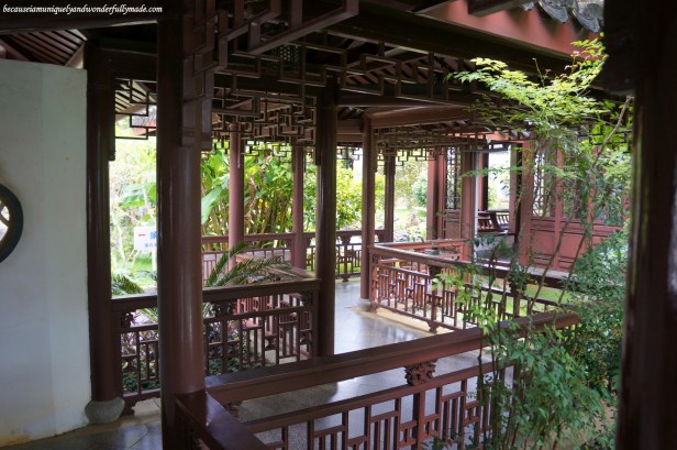 Interesting zigzag covered walkway at Fukushuen Garden 福州園 in downtown Naha 那覇市 Okinawa 沖縄本島, Japan 日本国.