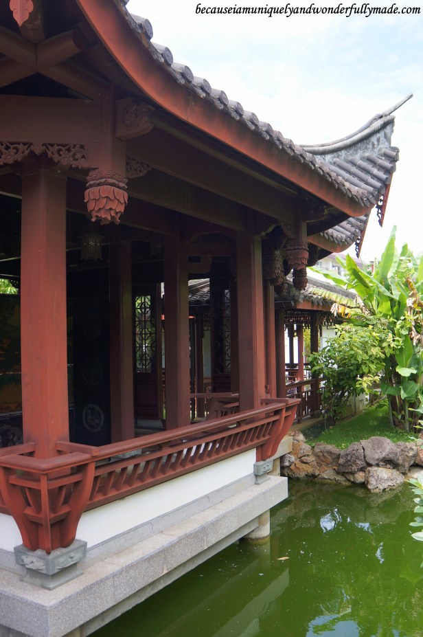 Chinese architecture at Fukushuen Garden 福州園 in downtown Naha 那覇市 Okinawa 沖縄本島, Japan 日本国.