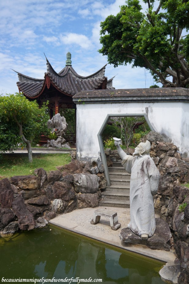 Fukushuen Garden 福州園 in downtown Naha 那覇市 Okinawa 沖縄本島, Japan 日本国.