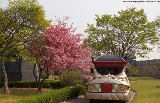 Hwaseong Train Tourist, a dragon train that travels between Paldalsan Mountain and Yeonmudae in Hwaseong Fortress [UNESCO World Heritage] (수원 화성 [유네스코 세계문화유산]) – Suwon 수원, South Korea.