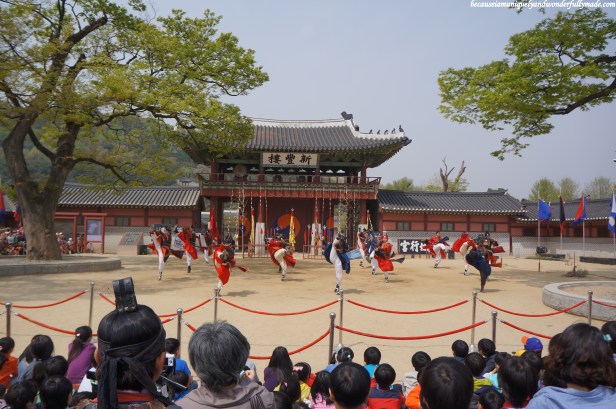 24 Martial Arts Trial Performance (무예24기 시범공연) in front of Sinpungnu Pavilion 신풍루 at Hwaeseong Haenggung Palace 화성행궁 – Suwon 수원, South Korea