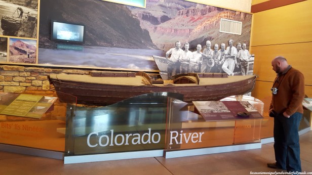 After a huge breakfast at Flagstaff and some cuddles with my cat, Sakura Rain, who has been travelling with us for almost a month, we headed off to Grand Canyon. It is one of the busiest park we have been to even if it was winter. Even the Grand Canyon Visitor Center was packed.  